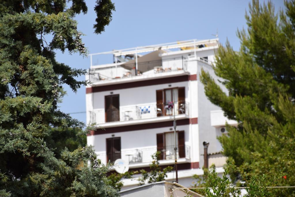 Pension Margarita Skiathos Town Exterior photo