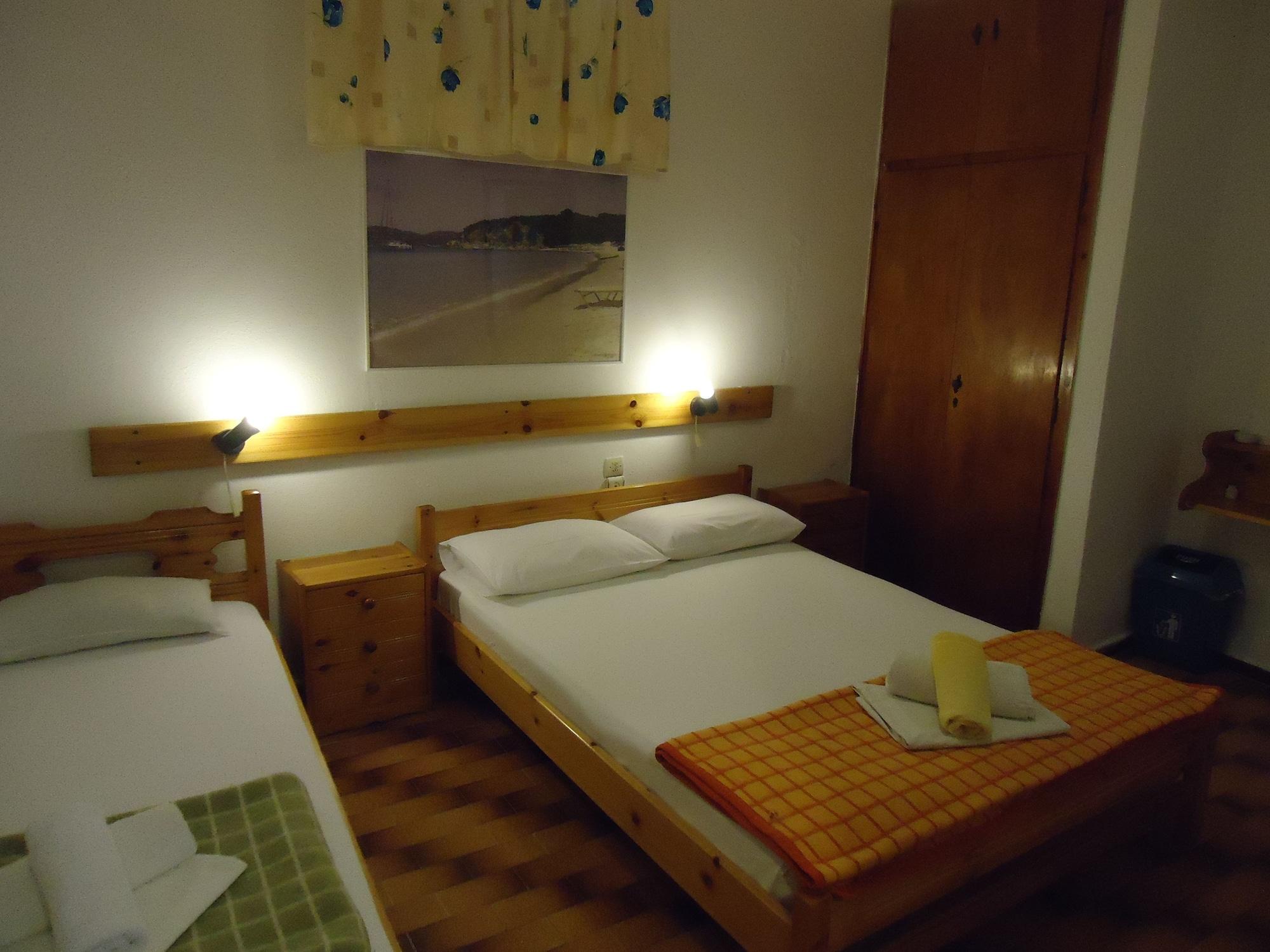 Pension Margarita Skiathos Town Exterior photo