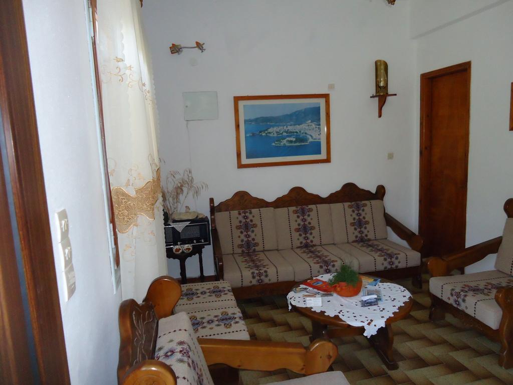 Pension Margarita Skiathos Town Exterior photo