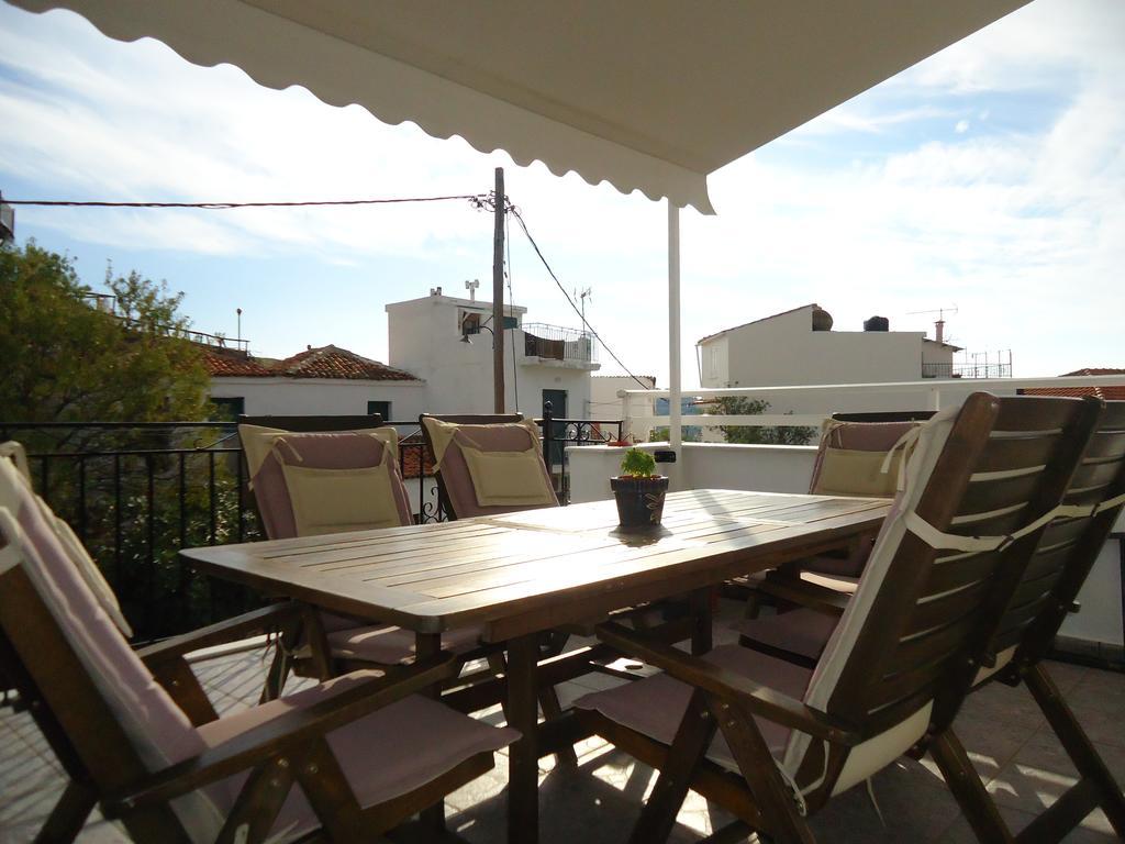 Pension Margarita Skiathos Town Exterior photo