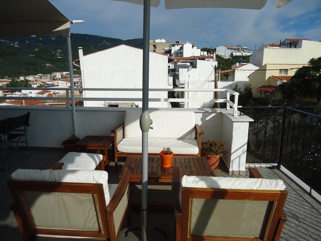 Pension Margarita Skiathos Town Exterior photo