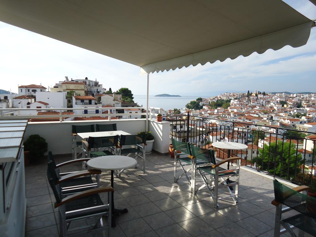 Pension Margarita Skiathos Town Exterior photo