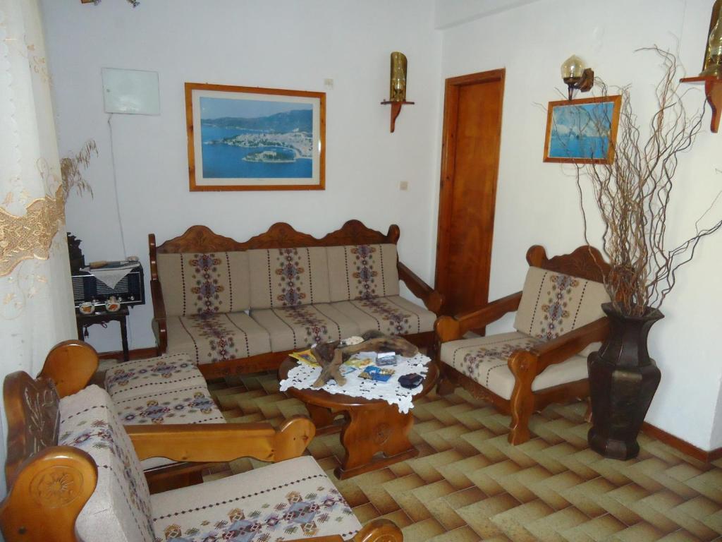 Pension Margarita Skiathos Town Exterior photo