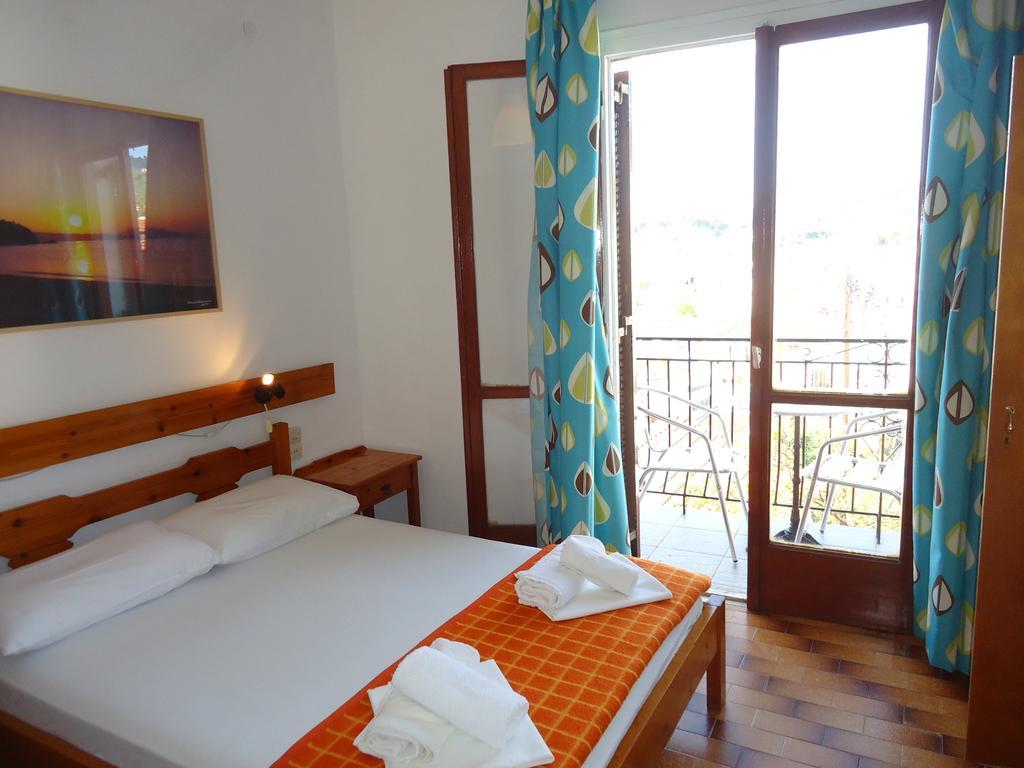 Pension Margarita Skiathos Town Exterior photo