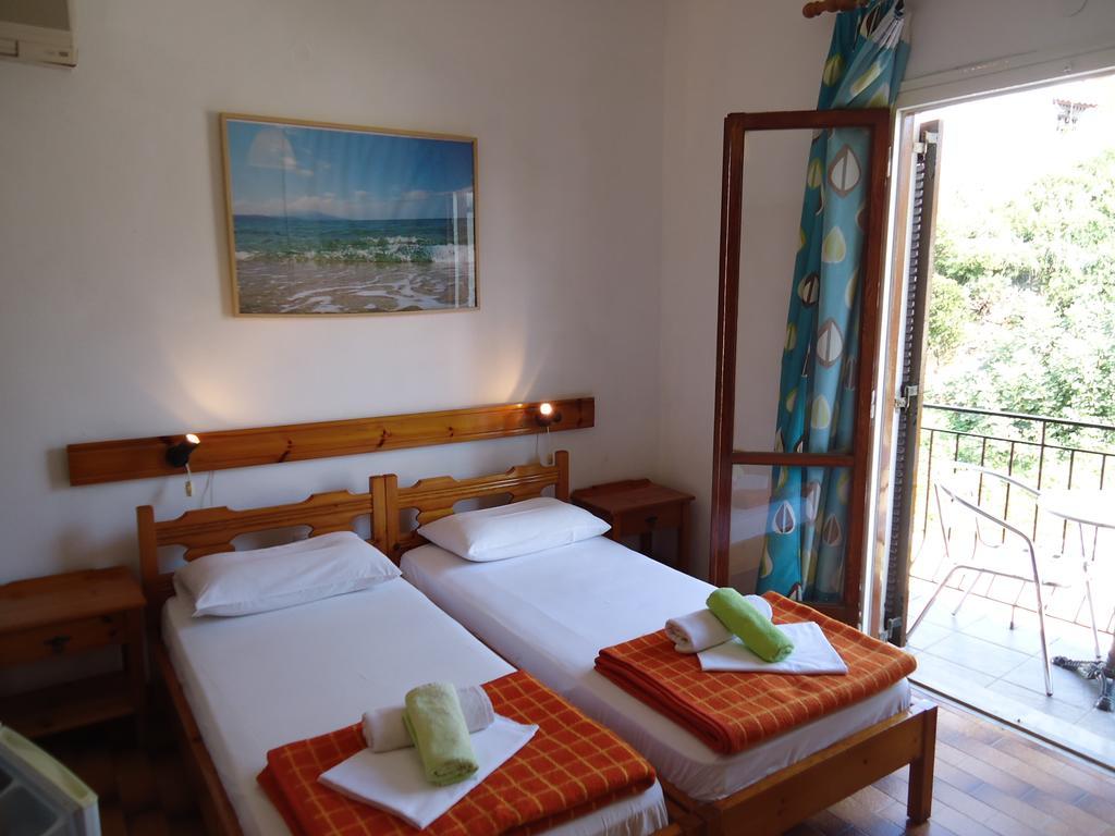Pension Margarita Skiathos Town Exterior photo