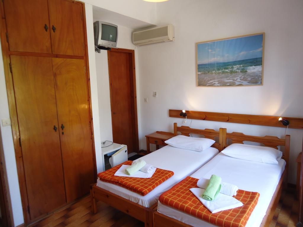 Pension Margarita Skiathos Town Exterior photo